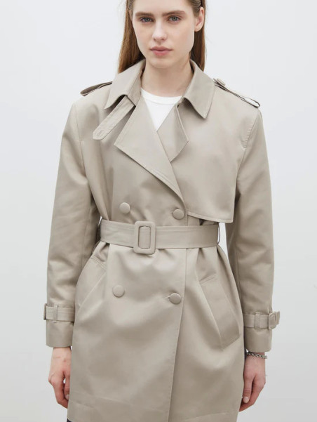 Manuka Chelsea Double-Breasted Trenchcoat