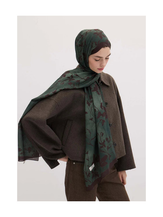 Fresh Scarfs Sjaal met donker bosmotief, bittere koffie