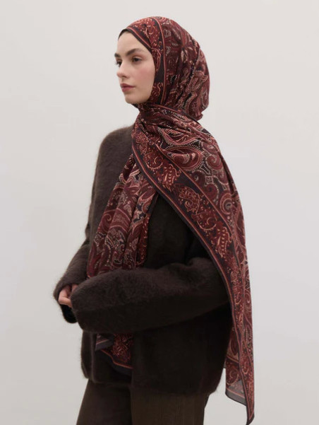 Donker vintage patroon hijab bordeauxrood