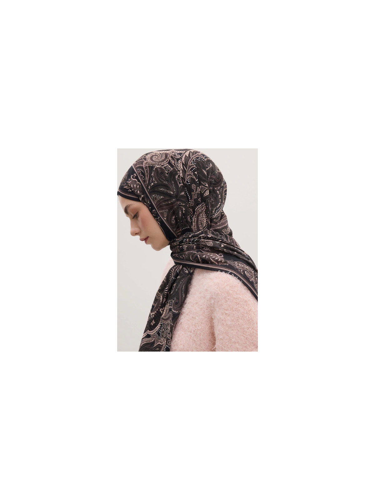 Donker vintage patroon hijab cacao