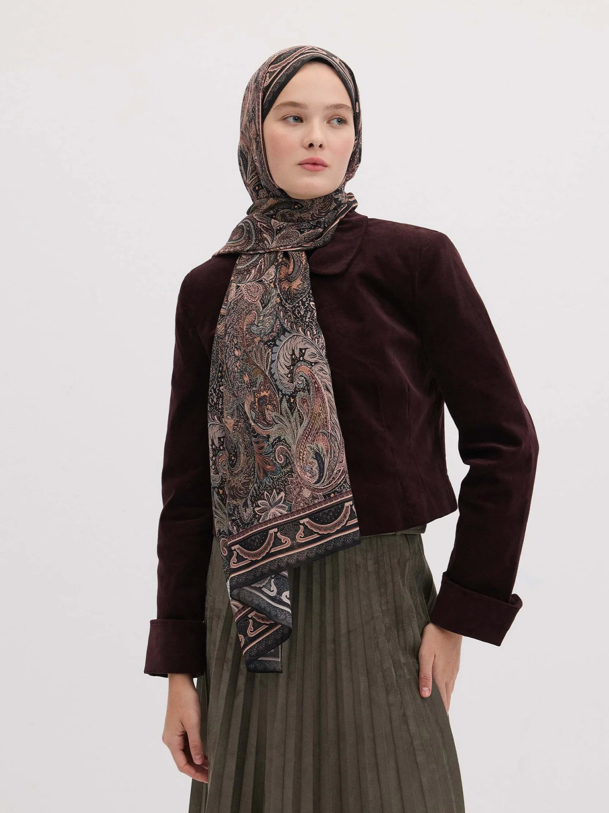 Amora Patterned Hijab Black
