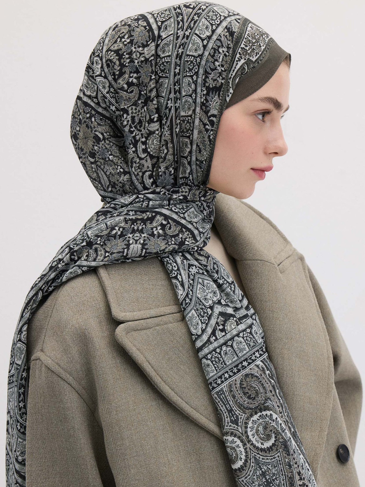 NOORDSE PAISLEY PATROON SJAAL ANTRACIET