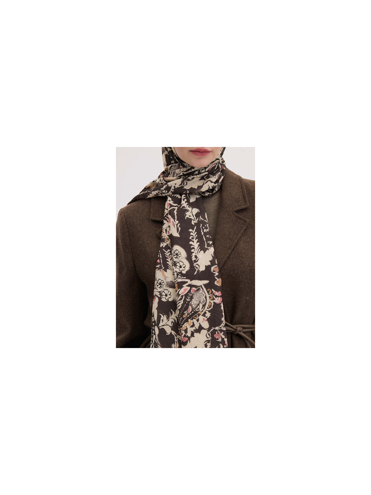 BLOEMENPAISLEY PATROON SJAAL ANTRACIET