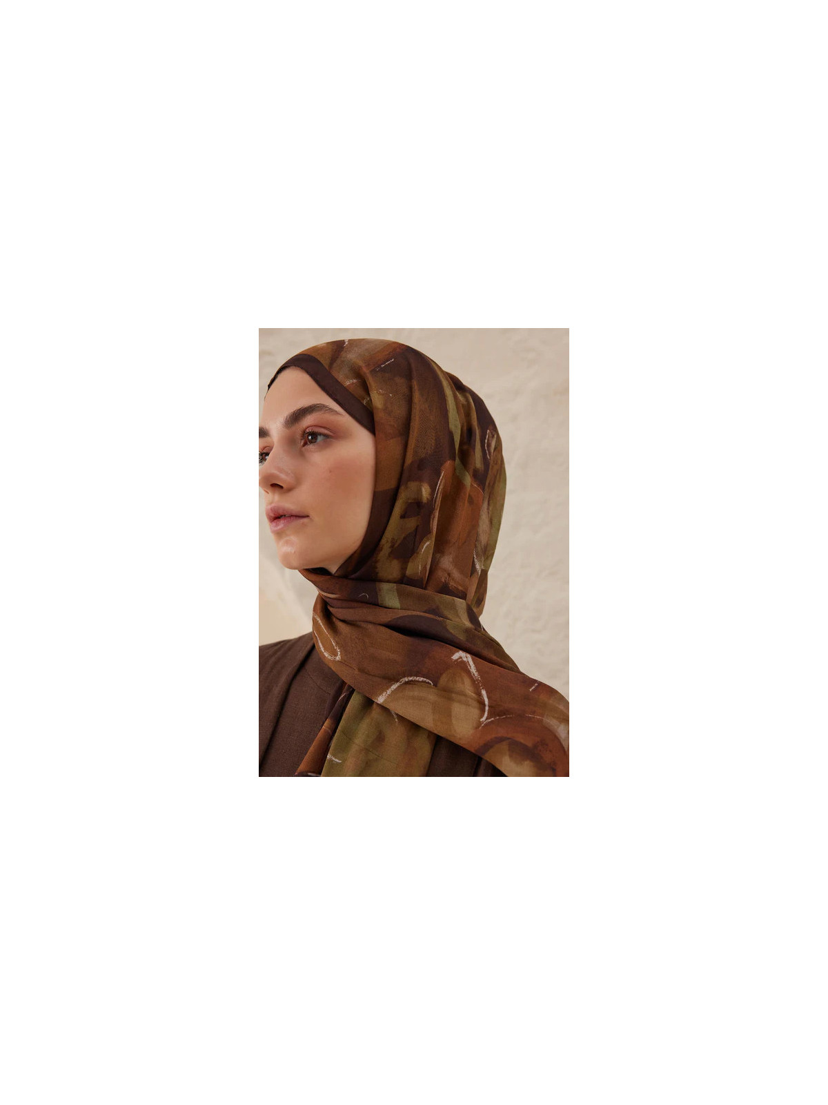 Donkere tuinpatroon Rami Hijab Bruin