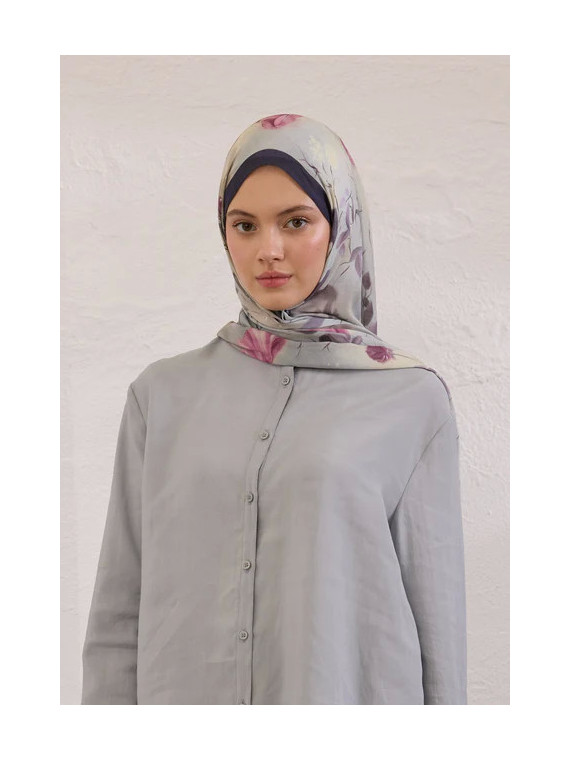 Fresh Scarfs Sweet William patroon Rami hijab zachtblauw