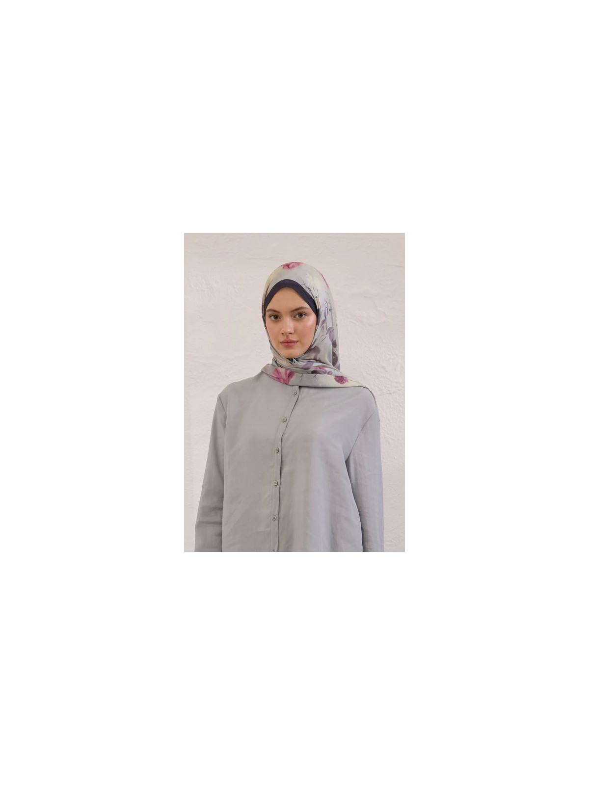 Fresh Scarfs Sweet William patroon Rami hijab zachtblauw
