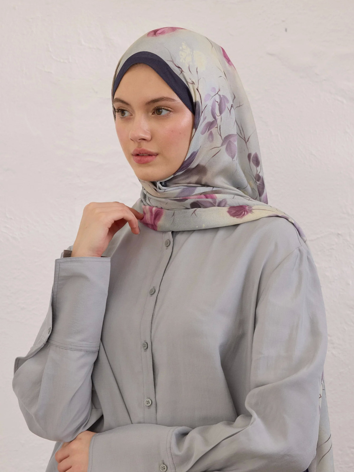 Fresh Scarfs Sweet William patroon Rami hijab zachtblauw