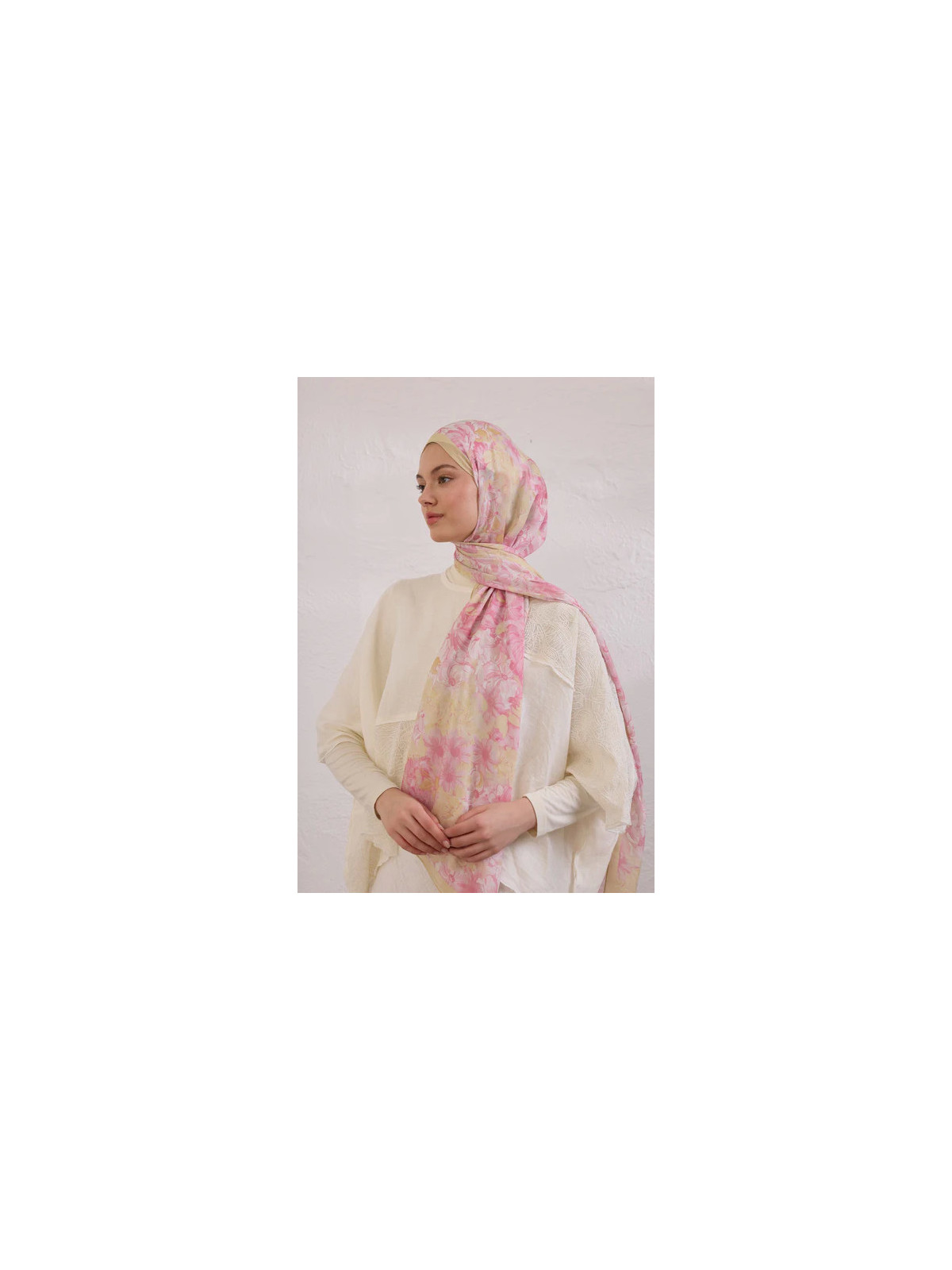 Fresh Scarfs Zomerbloeiende Rami Hijab met patroon, zachtroze