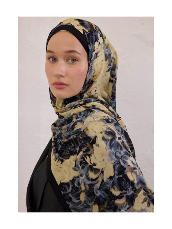 Fresh Sacrfs Zomerbloeiende Rami Hijab met patroon, marineblauw
