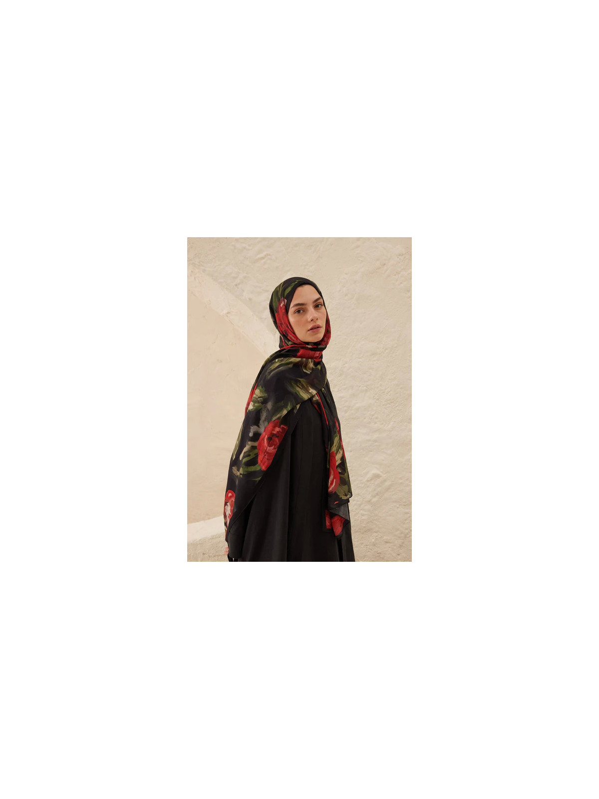 Fresh Scarfs Rami hijab met zomerrozenpatroon rood