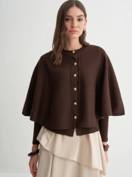 gebreid vest in capestijl