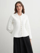 Gebreid vest met peplum en gouden knopen