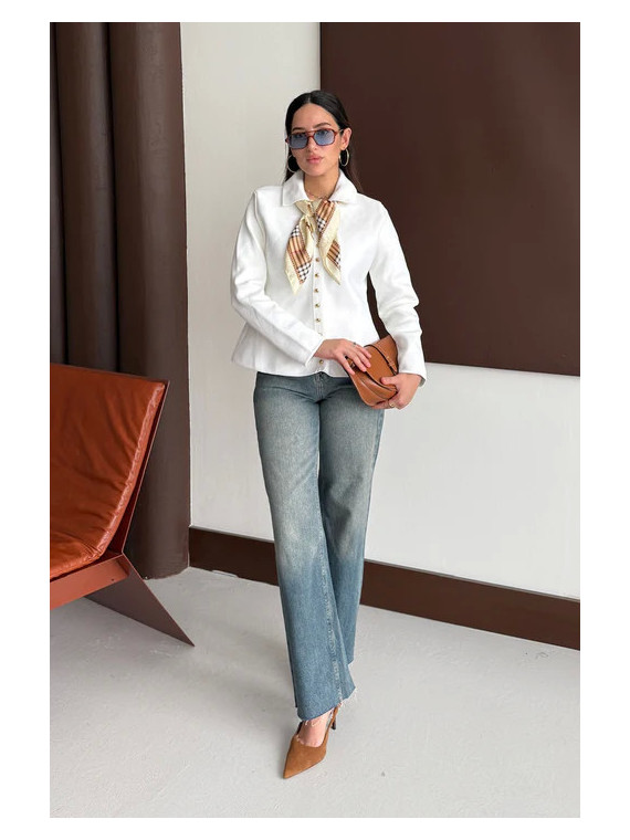 Gebreid vest met peplum en gouden knopen