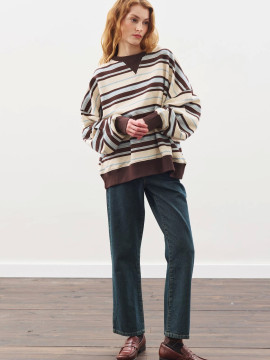 OVERSIZED GESTREEPTE SWEATSHIRT BRUIN