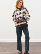 OVERSIZED GESTREEPTE SWEATSHIRT BRUIN