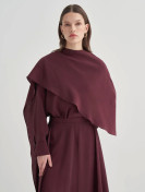 Vesna Design blouse met sjaaldetails en asymmetrische rok van modal