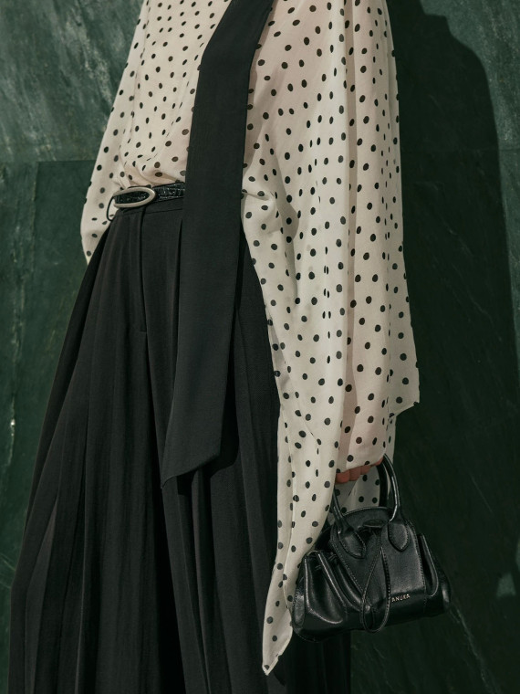 Manuka Sjaalblouse met gedetailleerd patroon en dierenprint