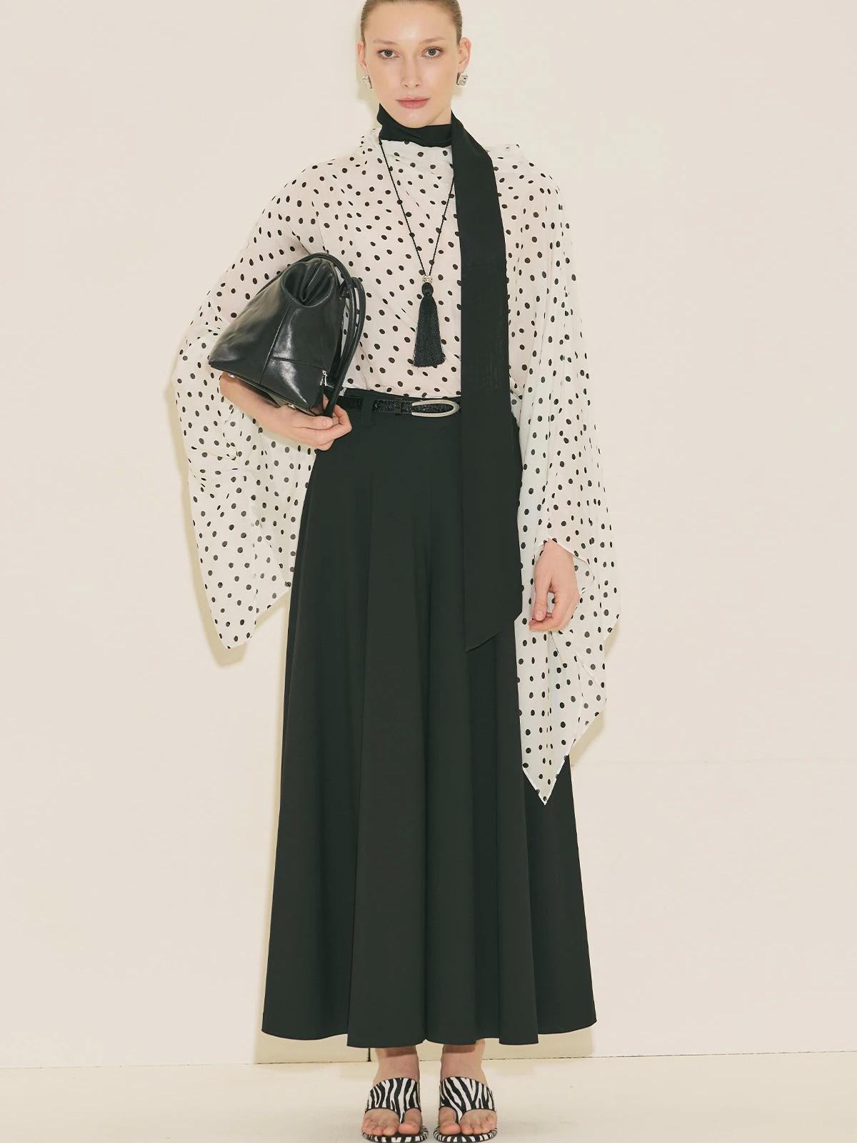 Manuka Sjaalblouse met gedetailleerd patroon en dierenprint