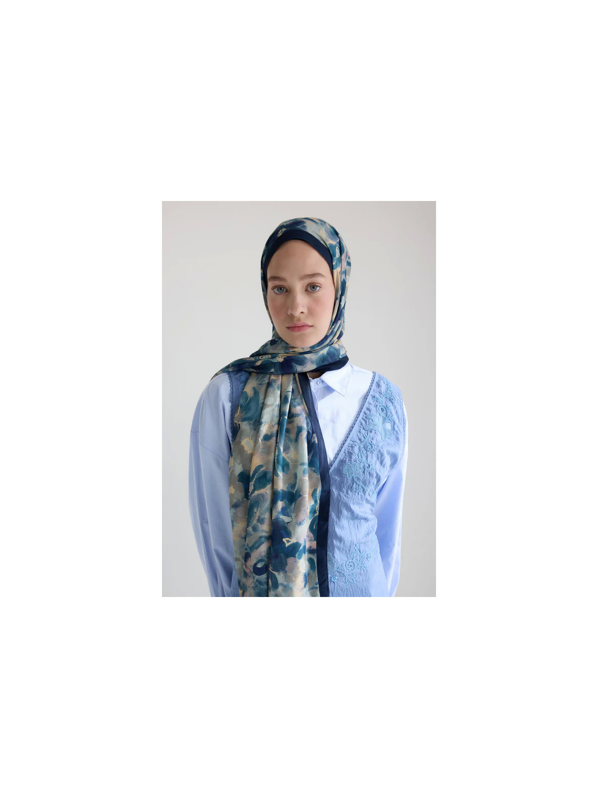 fresh Scarfs Hibiscus Beauty Floss Viscose Hijab Indigo