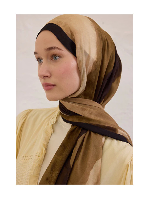 Fresh Scarfs Kleurgolvenpatroon Rami Hijab Khaki