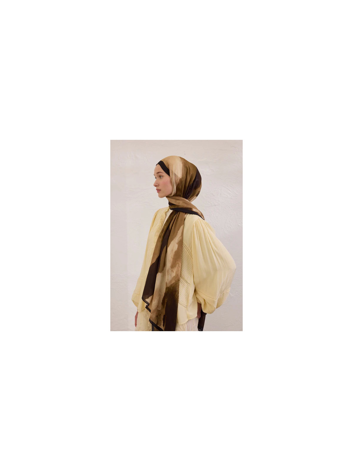 Fresh Scarfs Kleurgolvenpatroon Rami Hijab Khaki