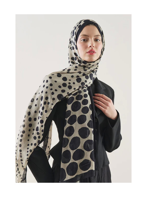 Fresh Scarfs Rami hijab met stippenpatroon