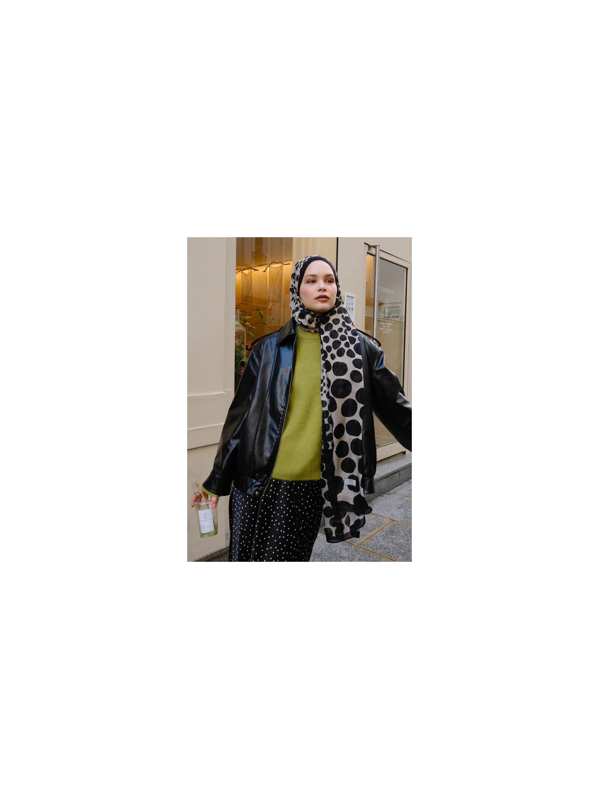 Fresh Scarfs Rami hijab met stippenpatroon