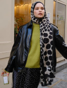Fresh Scarfs Rami hijab met stippenpatroon