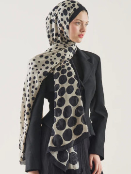 Fresh Scarfs Rami hijab met stippenpatroon