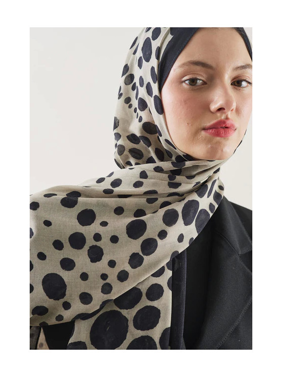 Fresh Scarfs Rami hijab met stippenpatroon