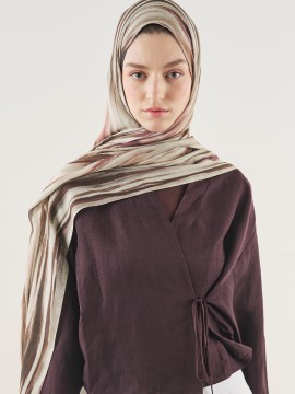 Donkere batikpatroon zachte viscose sjaal