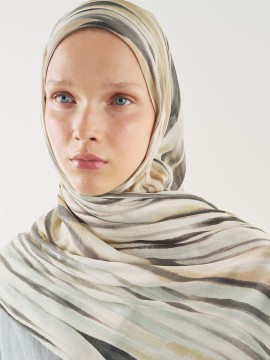 Donkere batikprint zachte viscose sjaal