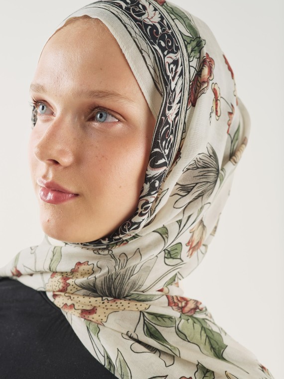 pure ethnic desen