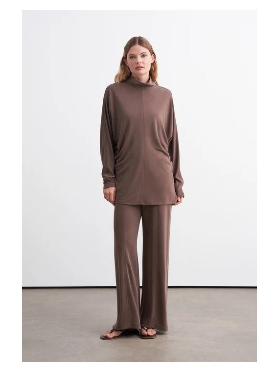 Vesna Design Blouse met vleermuismouw en geplooide details met broek