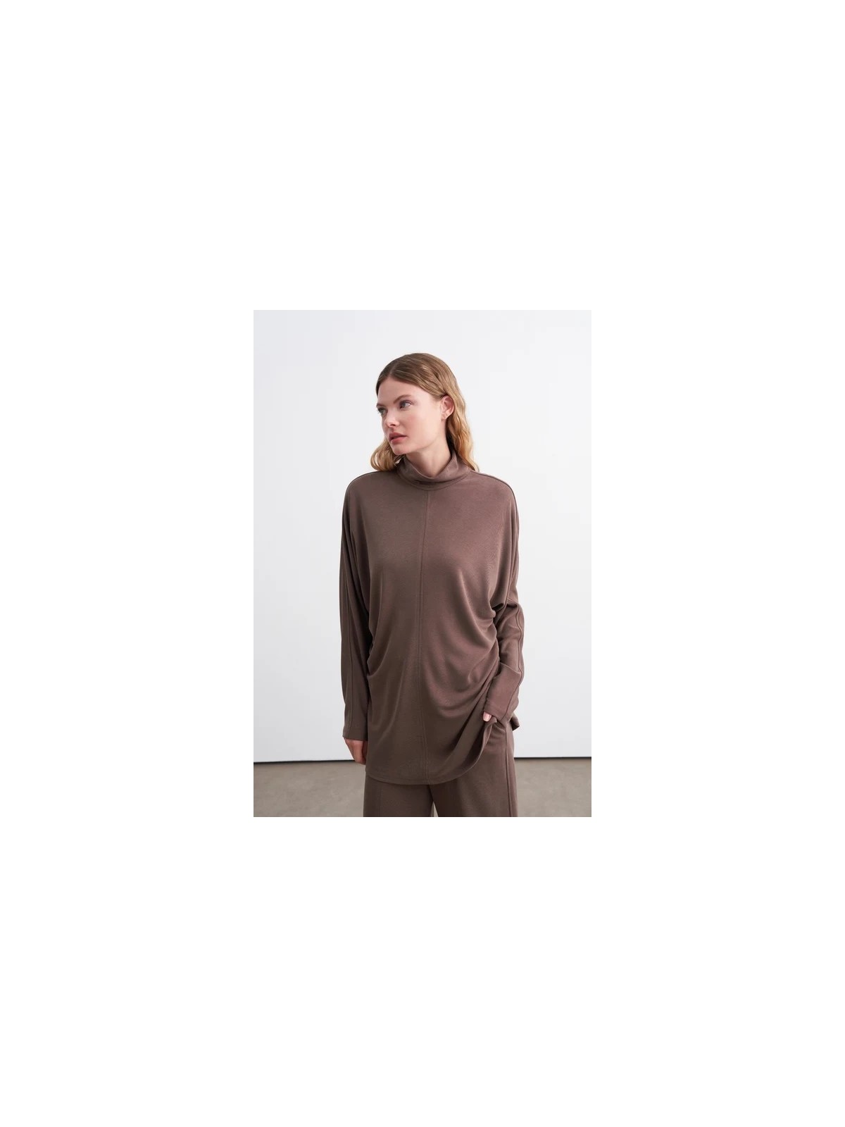 Vesna Design Blouse met vleermuismouw en geplooide details met broek