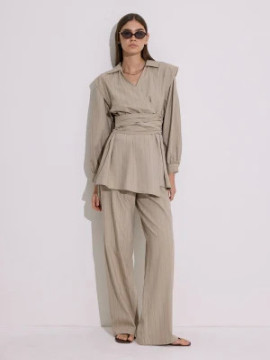 Manuka Wikkeloverhemd en pantalon