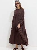Geplooide oversized voile jurk bruin
